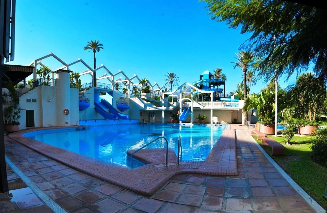 Benal Beach Holidays Apartman Benalmádena Kültér fotó